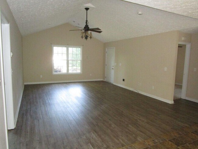 Foto del edificio - 315 High Ridge Ln