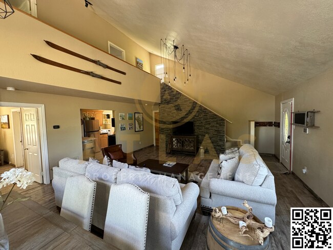 Building Photo - Stunning Single-Family Home in Napa