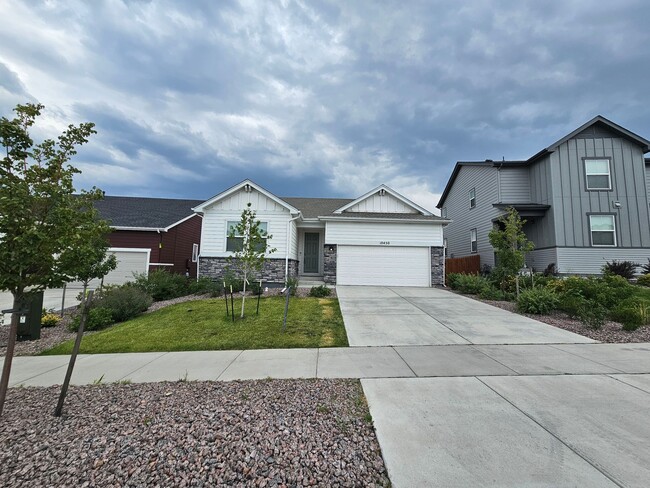 Building Photo - 10450 Summer Ridge Dr