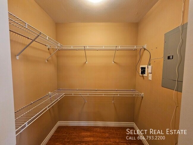 Photo du bâtiment - 9108 Mary St