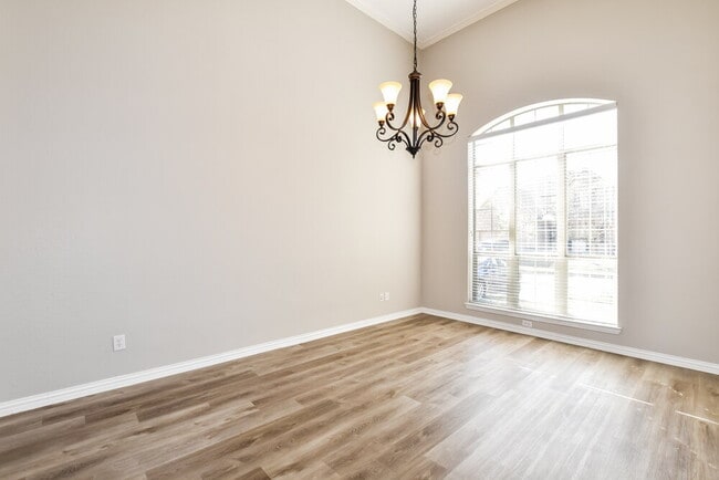 Foto del edificio - 2813 Independence Dr