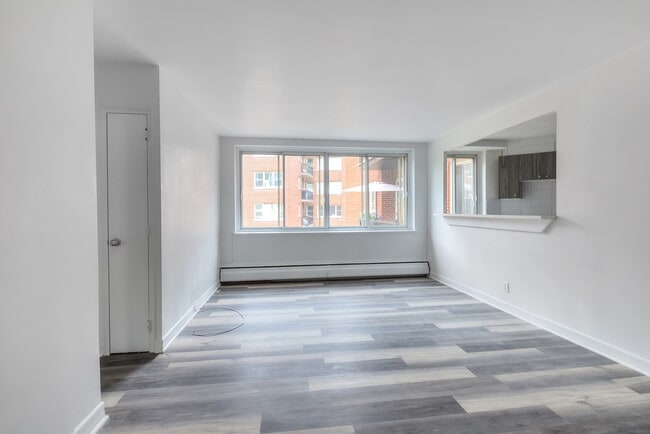 Building Photo - 3635 Av Ridgewood