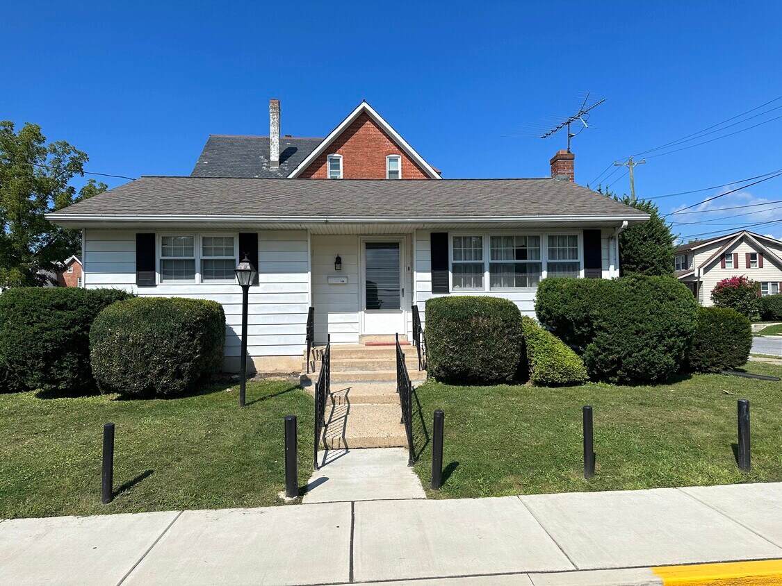 Primary Photo - 156 N 4th St