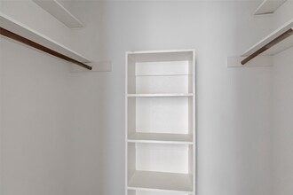 Building Photo - 2414 Chanay Ln