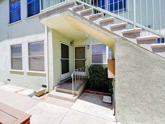 Foto del edificio - 17905 Crenshaw Blvd