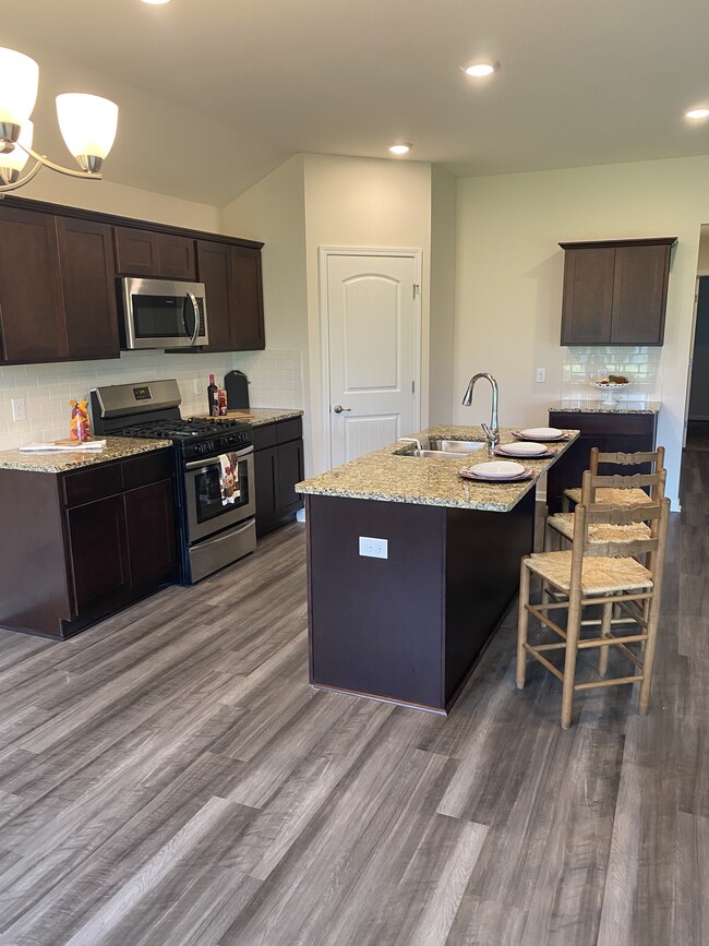 Kitchen - 124 Tortola Ln