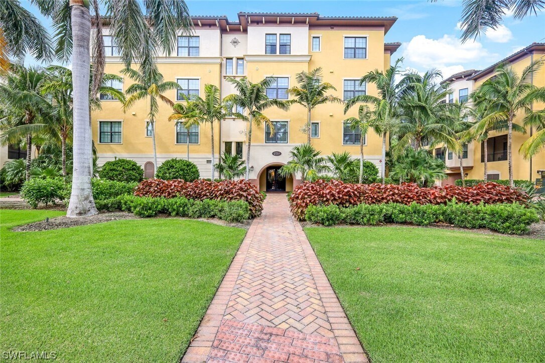 2751 Tiburon Blvd E Unit 201, Naples, FL 34109 Condo for Rent in