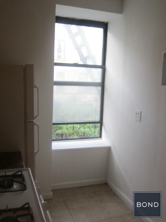 Building Photo - 132 St Marks Pl