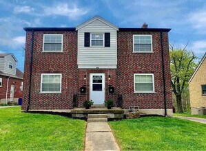 Building Photo - 3845 Biehl Ave