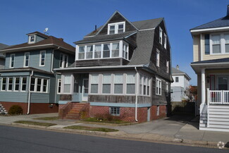 Building Photo - 19 S Surrey Ave