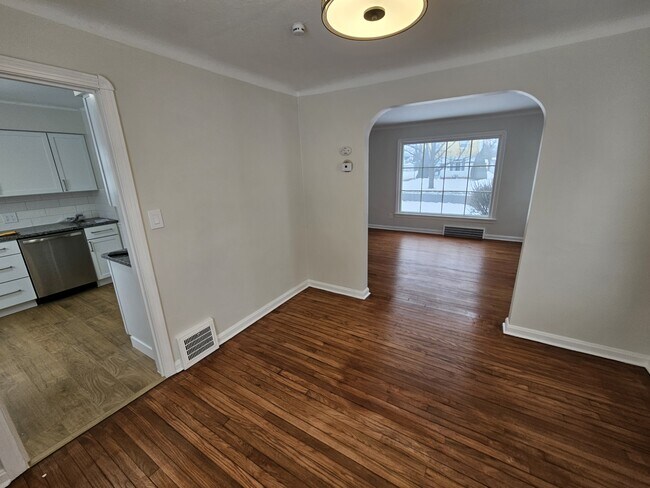 Building Photo - 13310 Thraves Rd