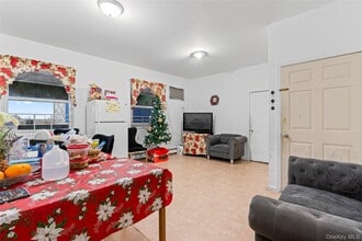 Building Photo - 121-15 Jamaica Ave