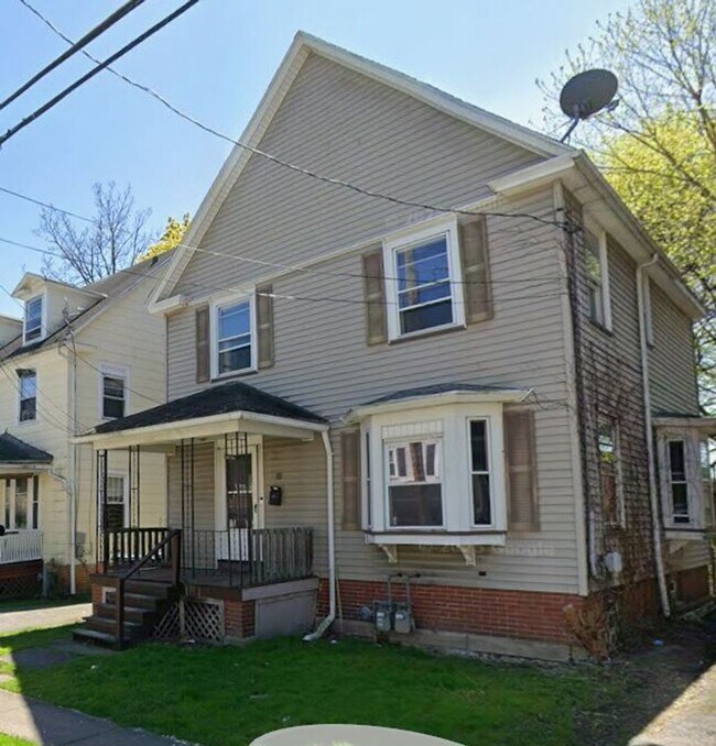 Building Photo - 37 Forester St