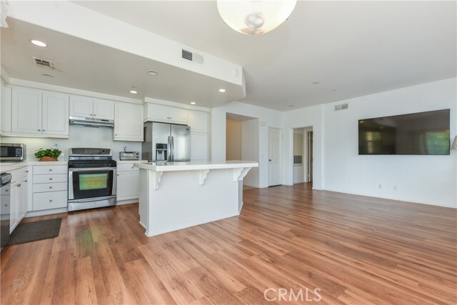 Foto del edificio - 8130 Garden Park St