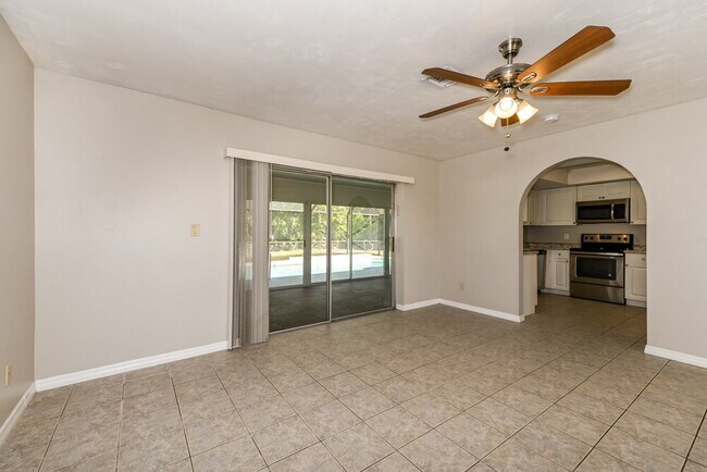 Foto del edificio - 1705 SE 8th Terrace