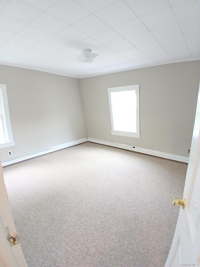 Foto del edificio - 28 Alden Pl