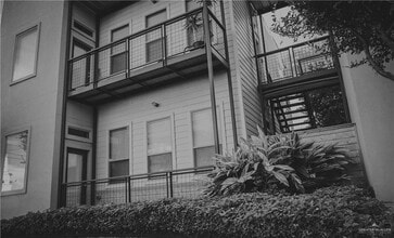 Building Photo - 5 S 16th St