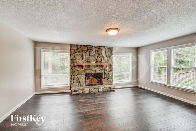 Building Photo - 2928 Selkirk Cir