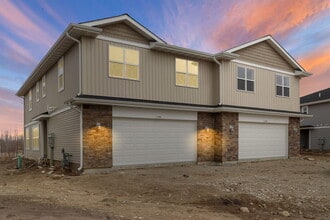 Building Photo - 336 Cattail Ct
