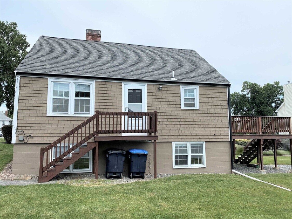 Primary Photo - 9 Cornwell Ct