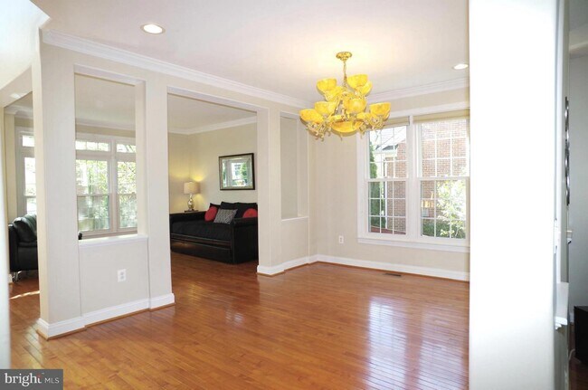 Foto del edificio - 8039 N Park St