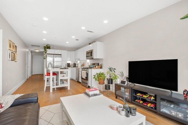 Photo - 248 Meridian St Apartment