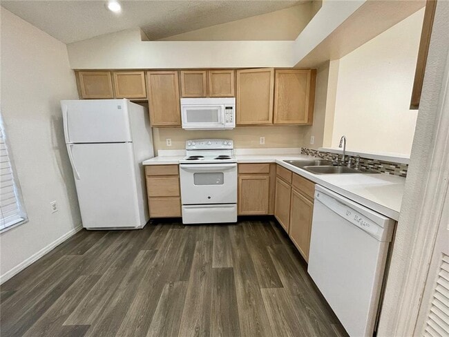 Building Photo - 13348 Fairway Glen Dr