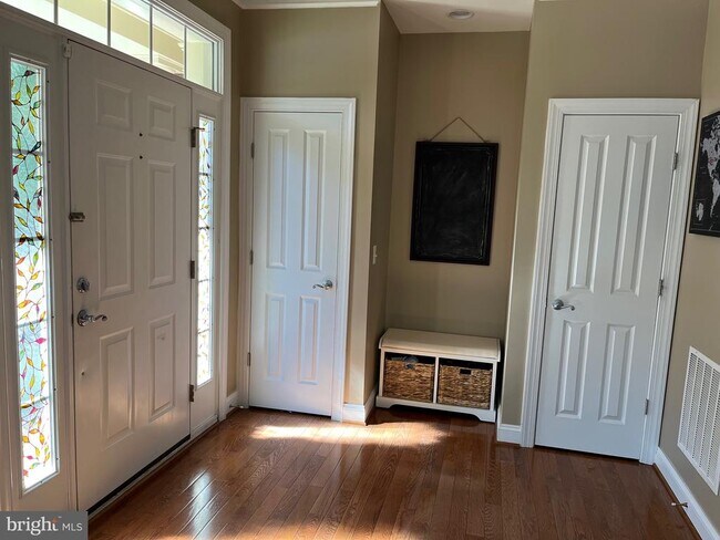 Building Photo - 9161 Moonstone Dr