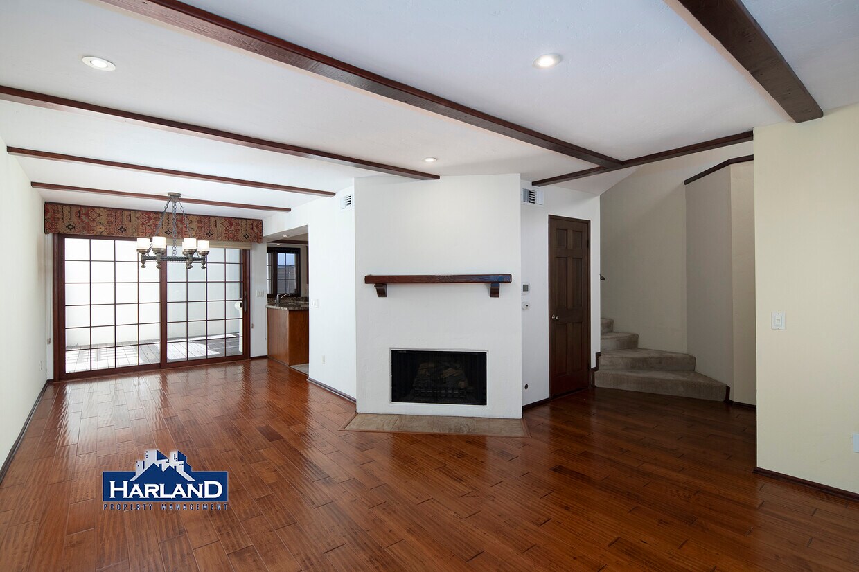 Foto principal - 8668 Villa La Jolla Dr