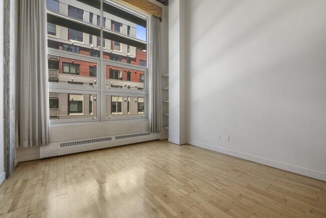 Foto del edificio - Modern Industrial Loft in Jack London Square