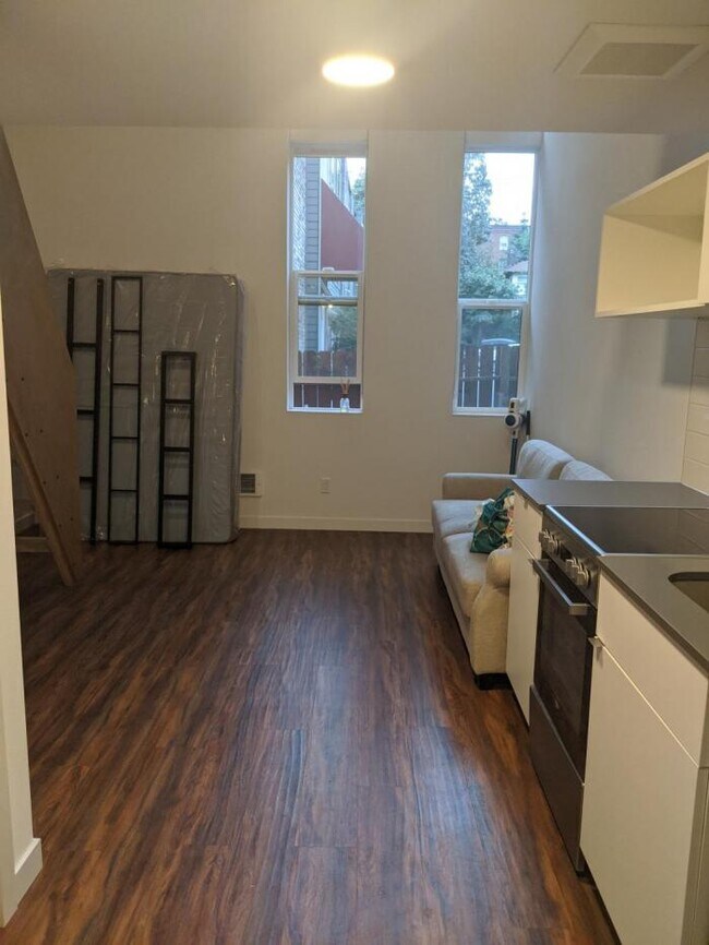 Foto del edificio - 1 bedroom in Seattle WA 98102