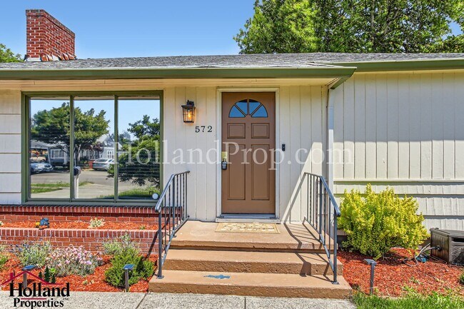 Foto del edificio - Welcoming home offering ideal space and lo...