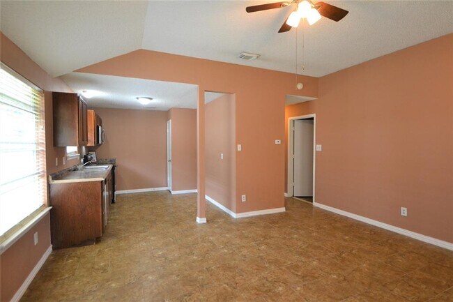 Foto del edificio - 23251 Tree House Ln