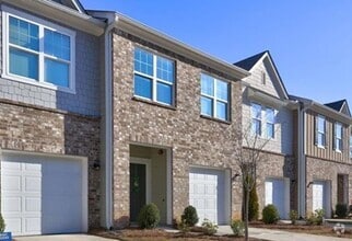 Building Photo - 534 Magnolia Cir