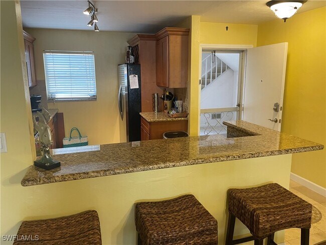 Foto del edificio - 1730 Sandy Cir