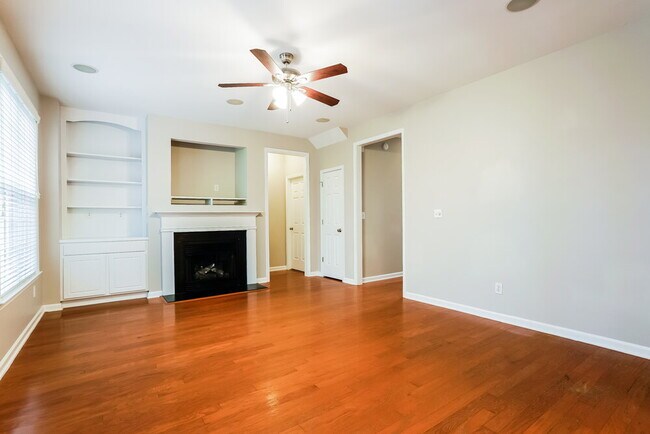 Foto del edificio - 125 Pearson Place