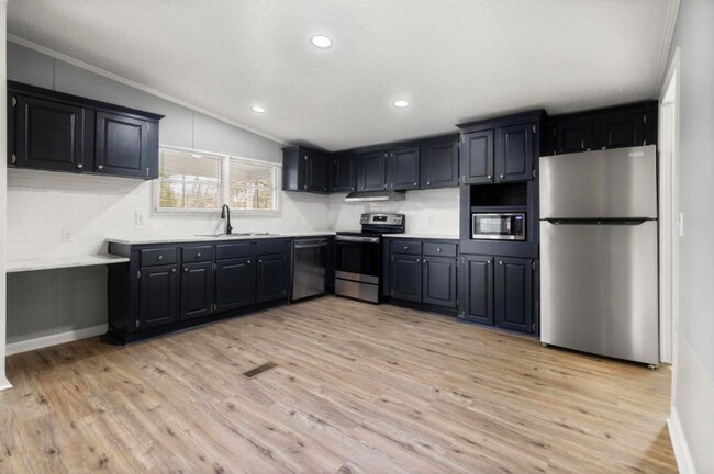 Building Photo - 44 Whitetail Rd