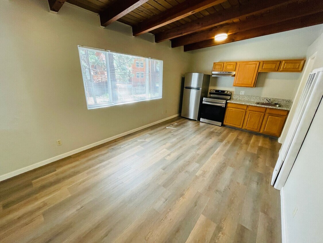 Foto principal - Studio apartment for RENT in South Lake Tahoe