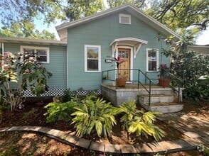 Building Photo - 808 W Coral St