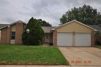 Building Photo - 2706 Sunbird Dr