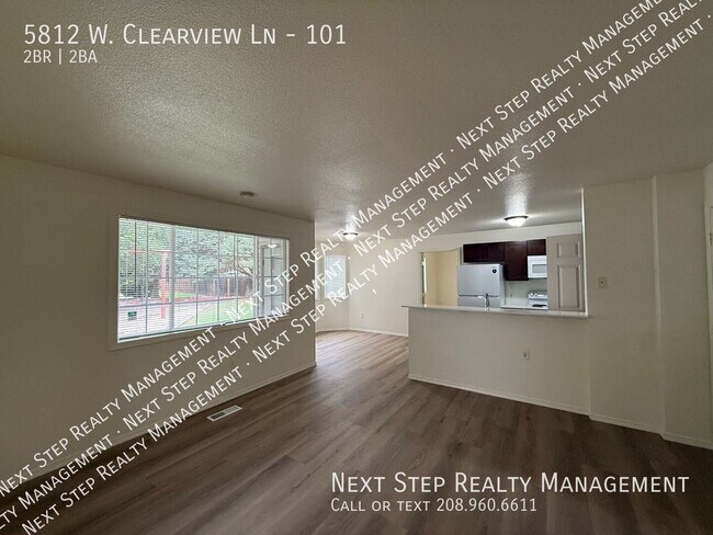 Foto del edificio - 5812 W Clearview Ln