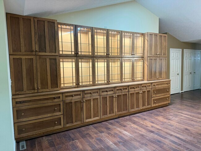 Foto del edificio - 212 Chauncey Ct