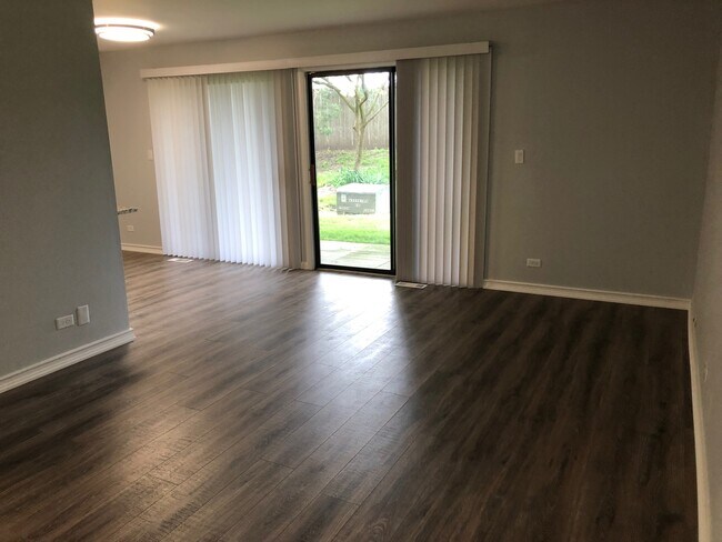 Building Photo - 2900 Northampton Dr