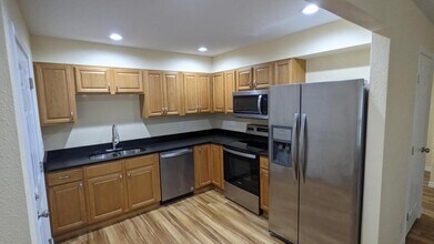 Building Photo - 7253 Rimwood St
