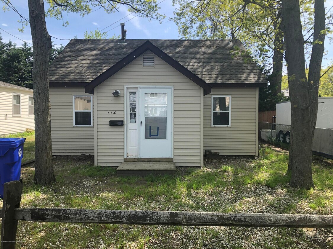 Foto principal - 112 McKay Dr