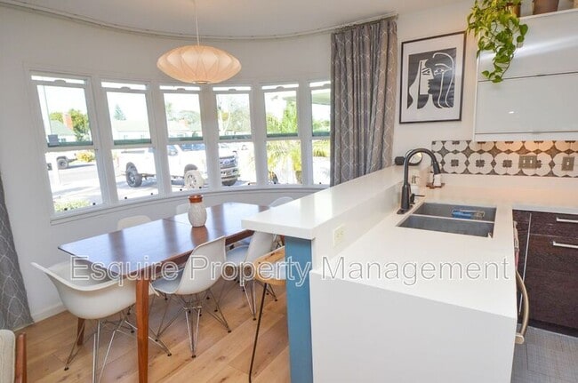 Building Photo - 676 Doris Ave