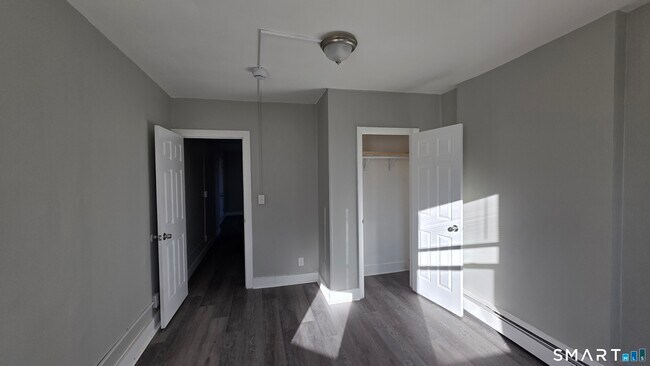 Foto del edificio - 499 Zion St