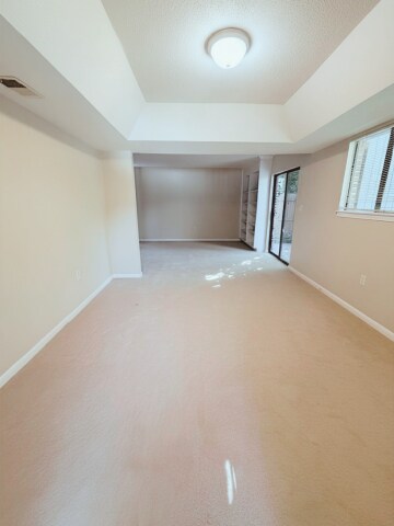 Building Photo - Beautifully Updated 3 Bedroom Condo with Community Pool in the Heart of Greenville!