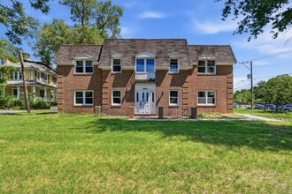 Building Photo - 4804 Calvert Rd