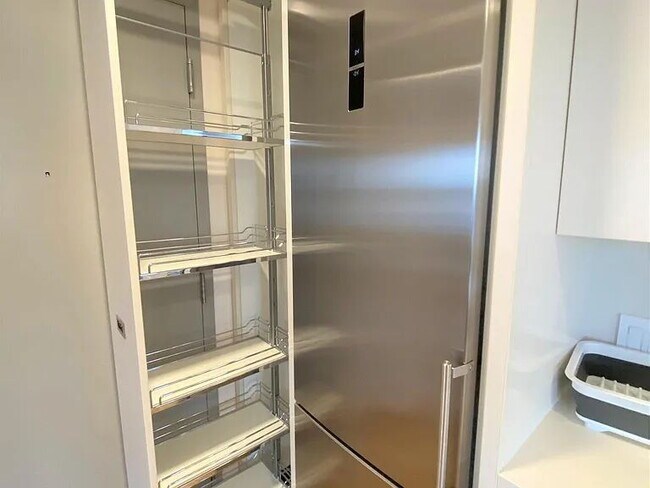 Foto del edificio - "Charming 1-Bed Sanctuary at 113-115 Mount Auburn St, MA – Your Perfect Cambridge Retreat!"